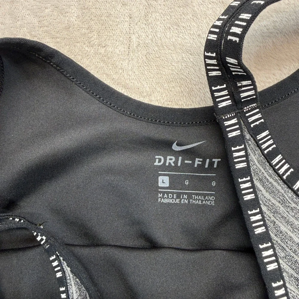 Nike Shirt Womens Large Tank Top Gray Black Dri-FIT 2-in-1 Built-in Bra Yoga Gym